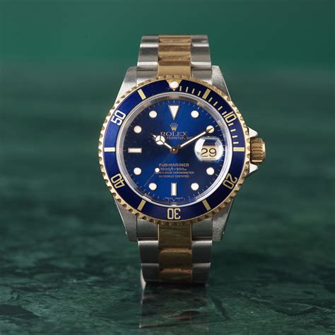 rolex oyster date submariner watch